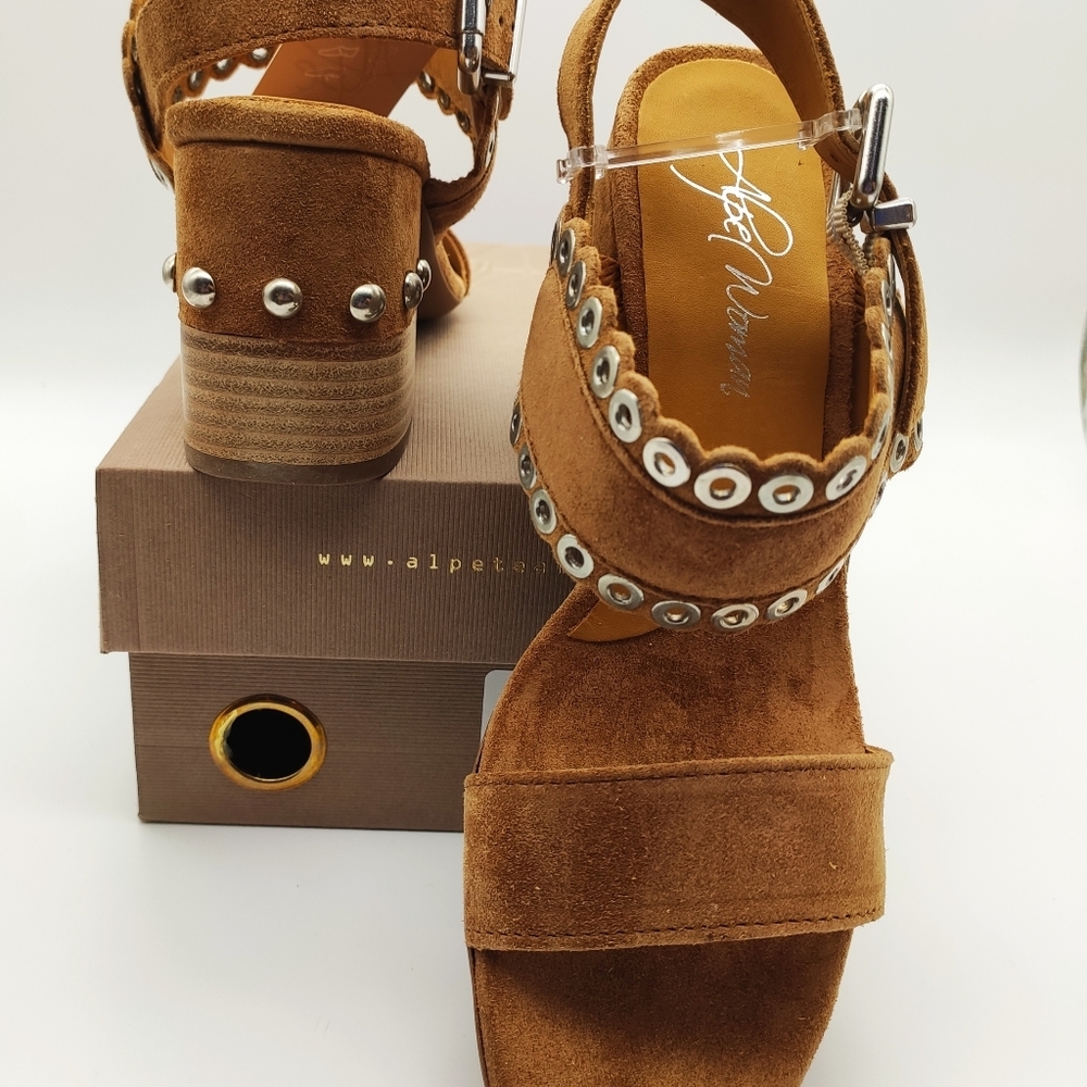 Sandals - Picture 2 of 5